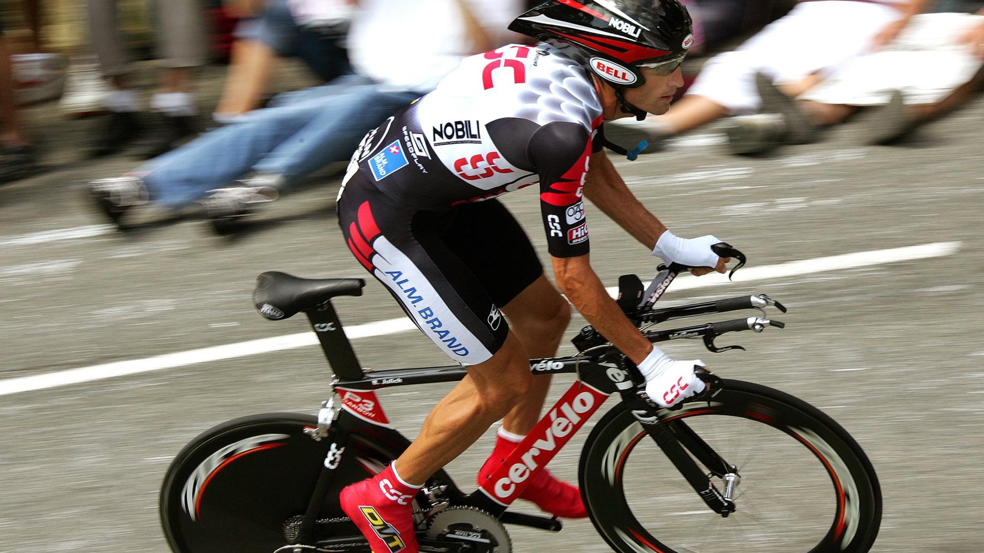 浓眉表示健康管理是赛季首要目标